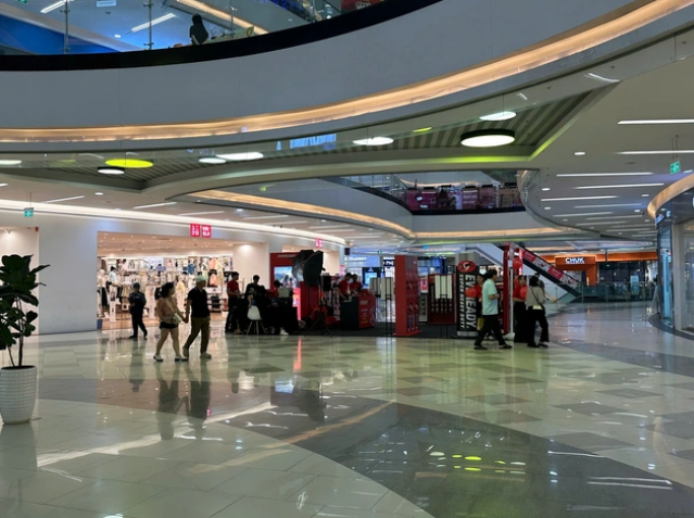 Vạn Hạnh Mall lên tiếng sau sự cố khách nhảy lầu tự tử 5 mall